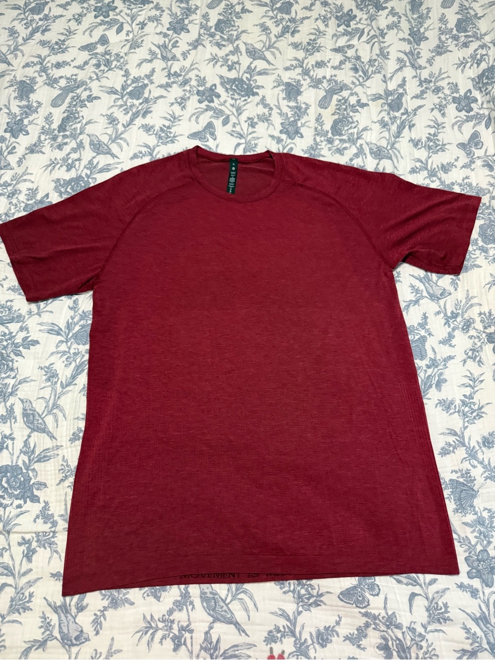 Lululemon Men's Metal Vent Tech short sleeve, XL. Great condition!